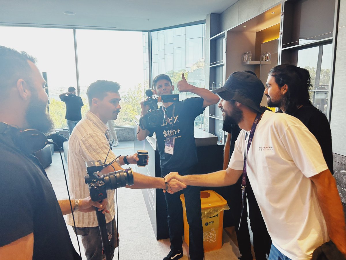 stakefrites_'s tweet image. We had a blast in Istanbul for @CosmoverseHQ! We met some amazing people and discovered incredible projects! Looking forward to seeing everyone again next year!

Our Aftermovie is coming soon 👀🎥

#Cosmoverse2023 

🥩🍟