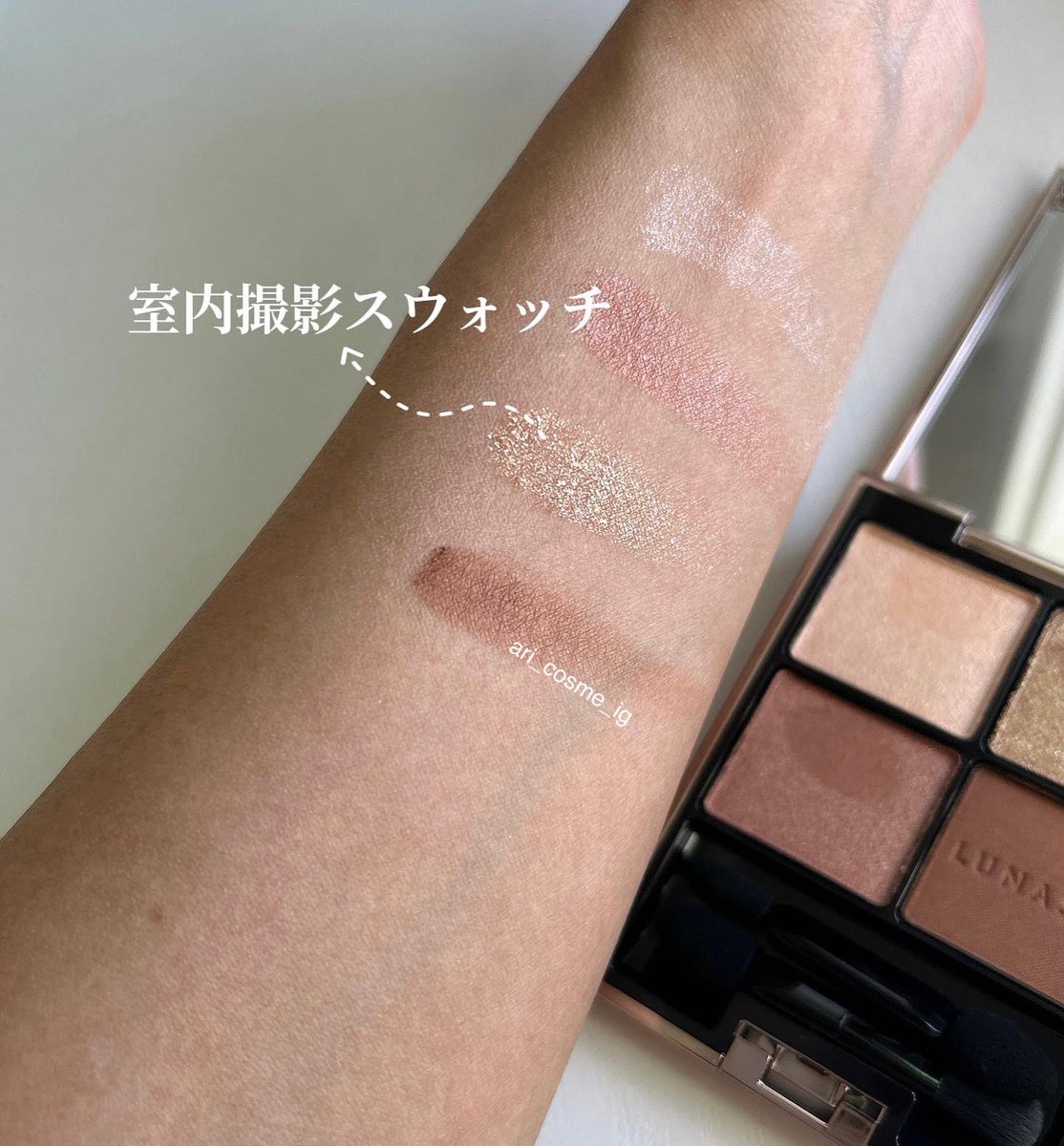 ari_cosme_ig's tweet photo. LUNASOL♡
EYE COLORATION
EX37 Meteor Night
⁡
王道のゴールドブラウンの
ベージュ系パレット💗
ルナソルならではの繊細なラメが美しい♡
⁡
右上のゴールドを乗せると一気に華やかな印象に✨
イエベ大優勝パレット❤️

#ルナソル
#LUNASOL
#アイカラーレーション
#ミーティアナイト
#EX37
#ホリデー https://t.co/ItkfEzQHlu