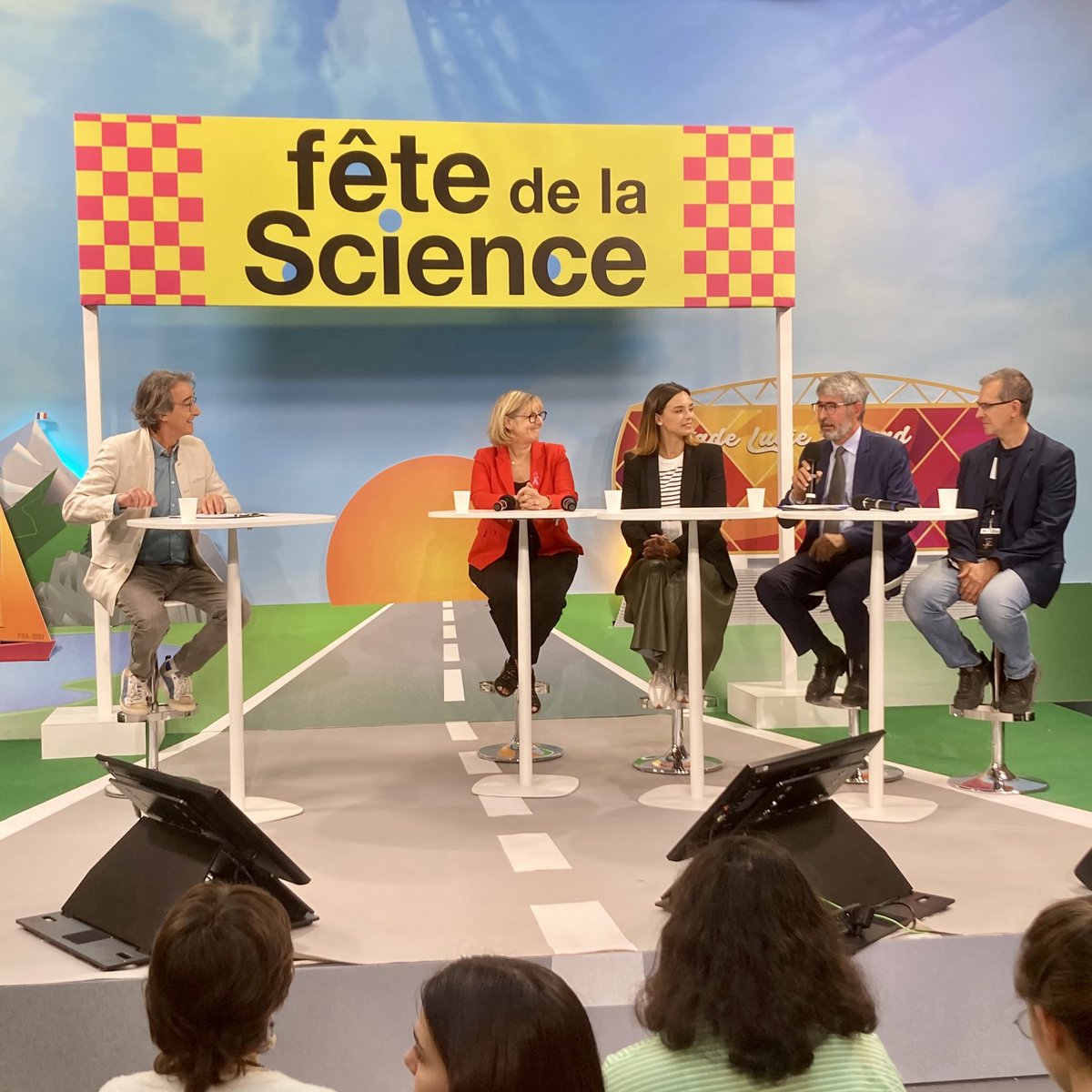 Le_Museum's tweet image. Coup d’envoi de la Fête de la science au @Musee_homme ! Le programme de cette 32e édition met le sport à l’honneur 🏃‍♀️ Profitez d’activités gratuites pour tous les âges durant le week-end 👉 mnhn.fr/fr/evenement/f… #FDS2023