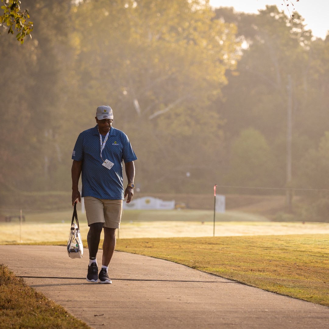 Sanderson_Champ's tweet photo. Our volunteers get here bright and early to make the Sanderson Farms Tournament what it is! We couldn’t do it without them. #SFChamps #TakeADay https://t.co/dw46tL7igx
