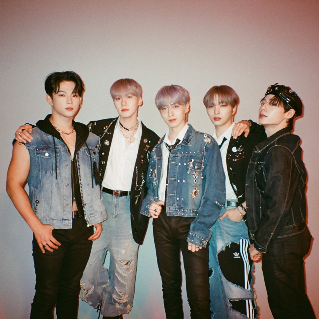 shinytomoon's tweet photo. @allkpop #Oneus7thWin #BailaConmigo1stWin yes we voted hard 🙏✨ https://t.co/XhlDk8lQea