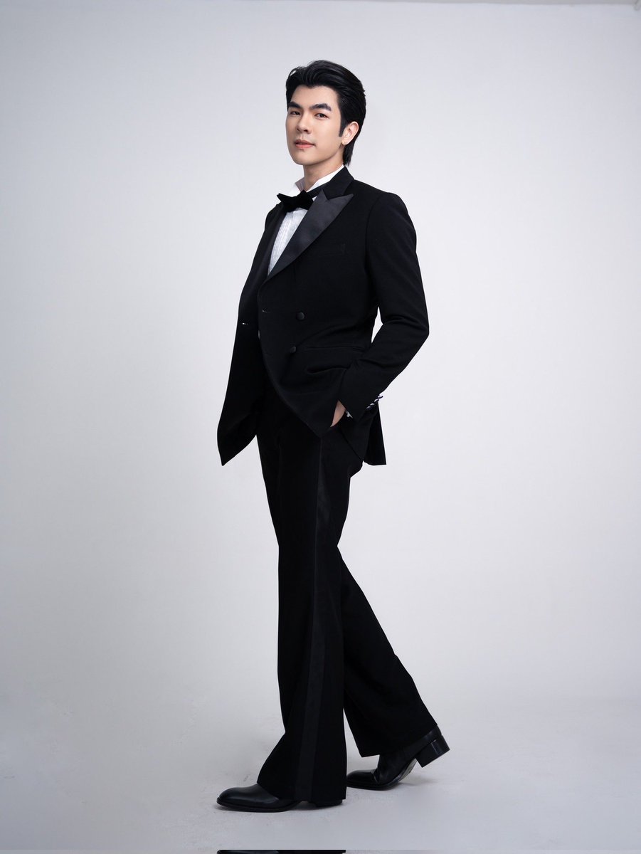 Omg finally we can meet him

MILE PHAKPHUM X MCLAREN

#McLaren60thxMile
<a href="/milephakphum/">mile phakphum</a>