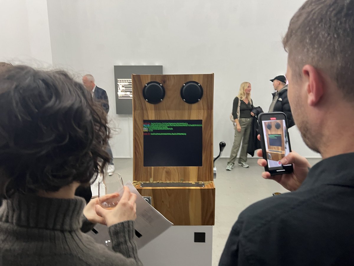 DistribGallery's tweet photo. You can come and play with our One Arm Crypto Bandit in Berlin at the @______jpg______ exhibition! 

Curated by @MPtherealmvp @dennnnnnnnny &amp; @stinalinneag https://t.co/T6LMAb2Zk7