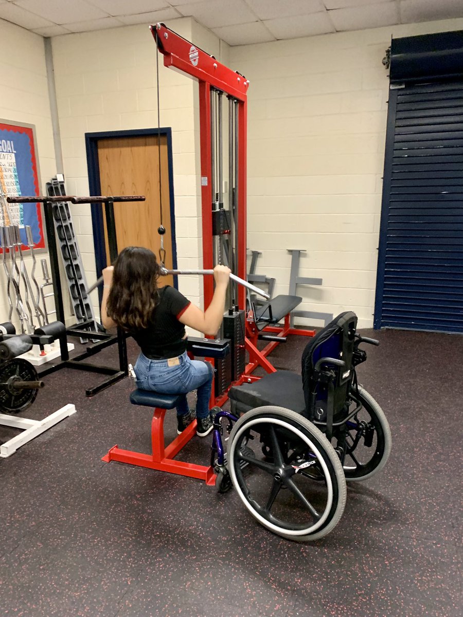 hpe_zackbaker's tweet photo. One of my Individualized Physical Education students hitting the weights as she works to improve her muscular strength and endurance. This kid loves the weight room 💪

#physicaleducation #fitness #IPE #strengthtraining #weightroom @NNPSHPE @nnschools @DenbighHSNNPS https://t.co/uWv4aMIVMs