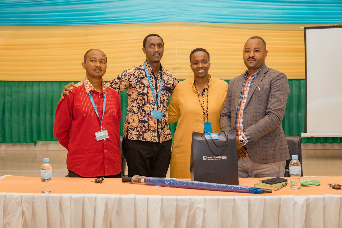 BankofKigali's tweet photo. #CustomerLoveWeek has also reached Kabarore branch! Ms. @ZainaSued, Chief of Staff at Bank of Kigali, conveyed our sincere thanks to select customers from the region, accompanied by a gesture of appreciation for their trust in us. #BKCares https://t.co/4E2vFUUVui