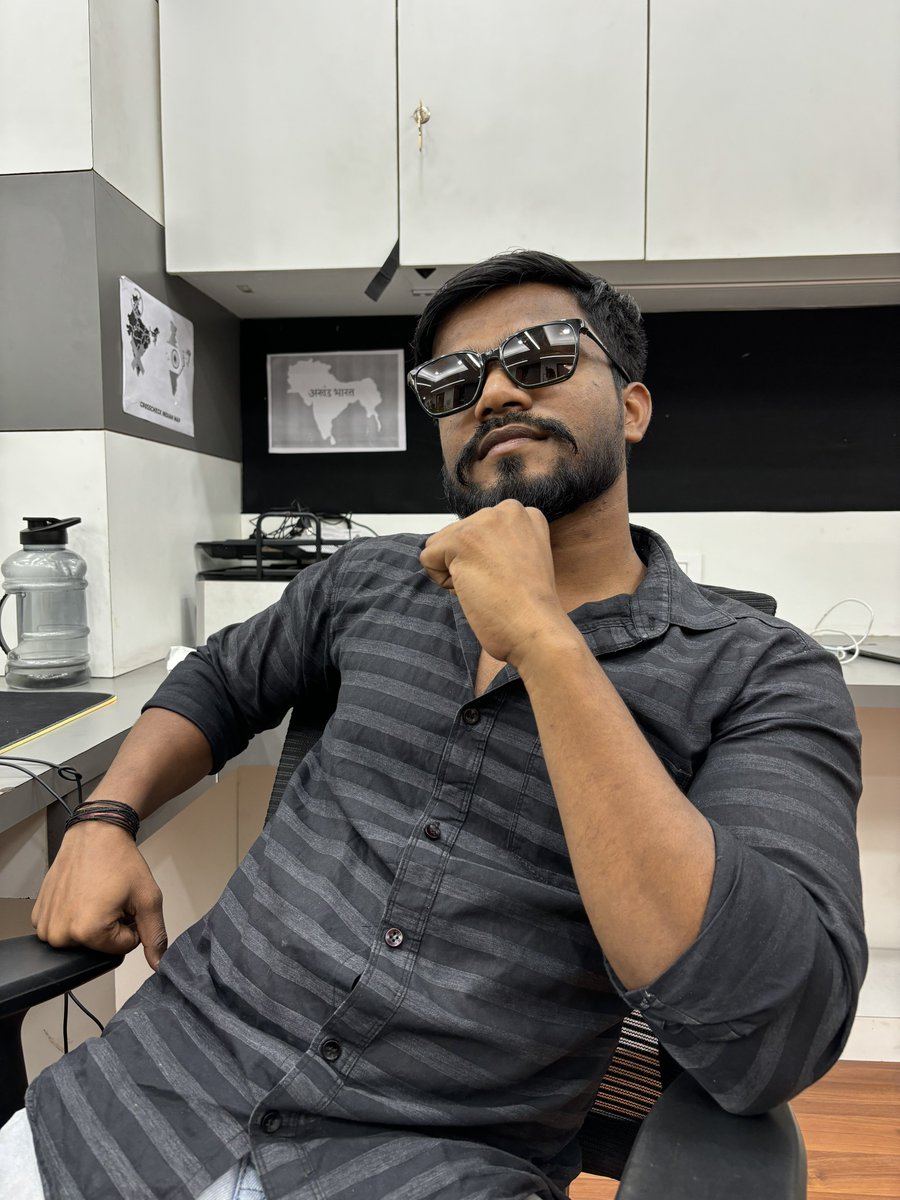 Pmkphotoworks's tweet photo. 1st &amp; 3rd Photo - Samsung Galaxy S23
2nd &amp; 4th Photo - iPhone 15 

When compared to Samsung, iPhone does a MUCH better job at processing human shots. Samsung tends to struggle when the situation is tricky.

What are your thoughts? https://t.co/IbviUpgfnS