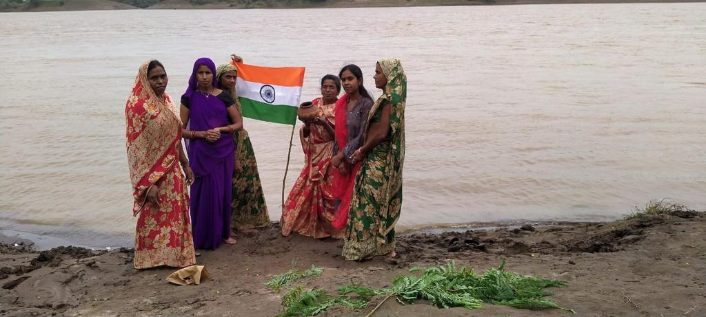 मेरी माटी मेरा देश - अमृत कलश यात्रा... CSC VLE maneesha lodhi द्वारा कलश में गॉव की मिट्टी एकत्रित की गई
#CsCरायसेन 
<a href="/CSCMadhyPradesh/">Money Makes Money Investment & Securities</a>
<a href="/CSCegov_/">CSCeGov</a>
#MeriMaatiMeraDesh #AzadiKaAmritMahotsav #AmritKalashYatra #CSCSPV