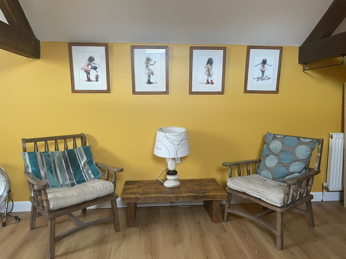 yeoldsuncolton's tweet image. Did you know our Self Catering Accommodation is now available to book. One bedroom self contained studio apartment, complete with sofa beds if needed for a family of 4….. drop us a message if you need more details or to check availability #mypub #Yorkaccomodation #pubwithrooms