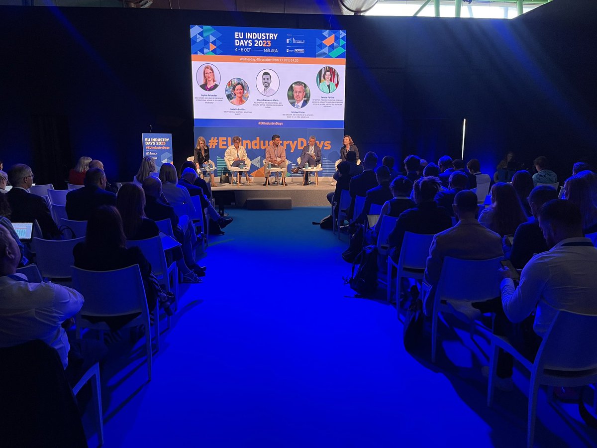 HartmanRadova's tweet photo. Congratulations on #EUIndustryDays👏🏻
3️⃣days of inspiring debates on
👉🏻green&amp;digital transition
👉🏻 #OpenStrategicAutonomy
👉🏻integration of #Ukraine to #singlemarket

Great to talk to @EU_Commission Director General @JornaKerstin, policymakers &amp; #business about future cooperation🤝🏻 https://t.co/YVg124S8MF