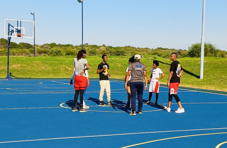 CoachLustar's tweet photo. #BNL2022 preseason workouts were a jam 🤩 #CoachLustar🏀 energy #EveryShotCounts🏀 #WomandlaInSports 🏆 https://t.co/Jew3cj0GEX