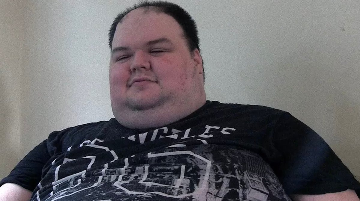 Mirror Celeb tweet media