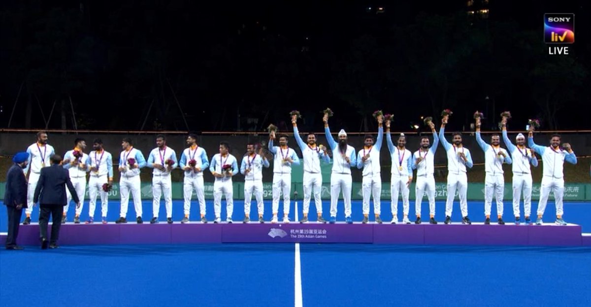 Hockey 🏒 Team players with Gold 🥇 Medal.

#AsianGames23 #AsiaCupFinal #IndiaAtAsianGames2022 #CWC23 #PAKvsNED