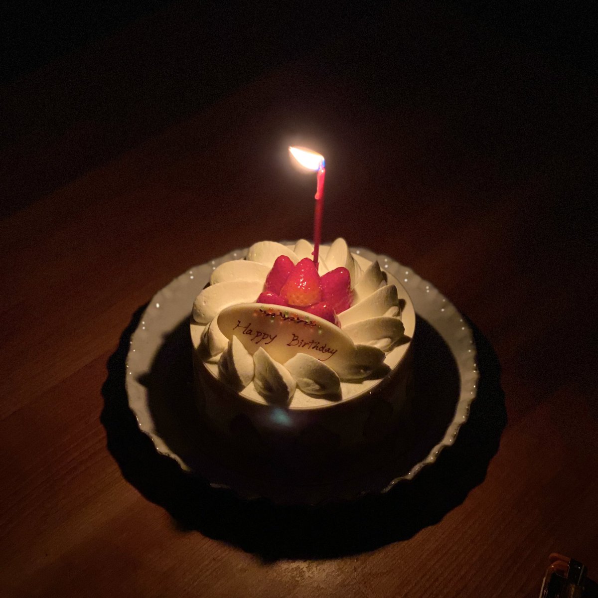 bossakissa's tweet photo. タカシのお誕生日🎂
おめでとう〜🎉🎉🎉 https://t.co/zJfH20YOvV