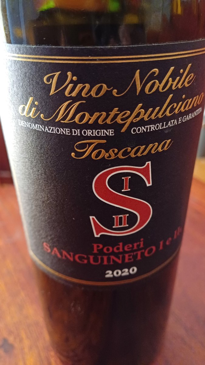 mariocanora's tweet photo. La #SangioveseNobile, existe! #PrugnolloGentile
Vinos (no tan mediáticos) de #Poderi con historia y viticultor@s de raza.
#AcquavivaDiMontepulciano #Toscana 🇮🇹
Lean👇
https://t.co/ypX3H9321m https://t.co/5RmsY5zG2D