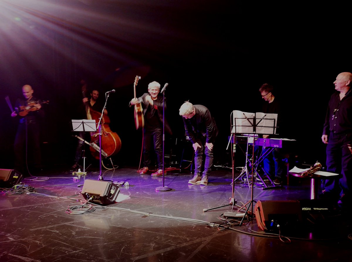 dlr Arts Office (@dlrarts) on Twitter photo Amazing performances last night by Simon Morgan, on stage with Drazen Derek, Oleg Ponomarev, Cormac O’ Brien, Richie Buckley and Myles Drennan.
A brilliant end to our 2023 #dlrMusicianInResidence series!
<a href="/dlrcc/">Dún Laoghaire-Rathdown County Council</a> <a href="/artscouncil_ie/">The Arts Council / An Chomhairle Ealaíon</a> <a href="/MusNetIrl/">Music Network</a> <a href="/dlrLexIcon/">dlr LexIcon Venue</a> <a href="/SimonMorganIRL/">Simon Morgan</a> Amazing performances last night by Simon Morgan, on stage with Drazen Derek, Oleg Ponomarev, Cormac O’ Brien, Richie Buckley and Myles Drennan.
A brilliant end to our 2023 #dlrMusicianInResidence series!
<a href="/dlrcc/">Dún Laoghaire-Rathdown County Council</a> <a href="/artscouncil_ie/">The Arts Council / An Chomhairle Ealaíon</a> <a href="/MusNetIrl/">Music Network</a> <a href="/dlrLexIcon/">dlr LexIcon Venue</a> <a href="/SimonMorganIRL/">Simon Morgan</a>