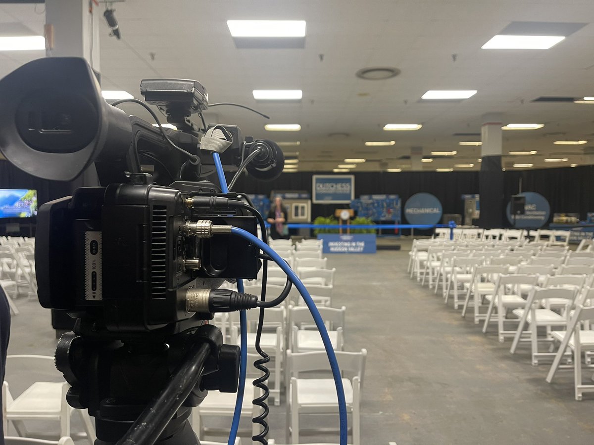 We are getting ready for @FLOTUS visit to the Hudson Valley. Her first stop: Dutchess Community College. Tune into @SpecNews1Albany for the latest as we cover her day trip to the region!