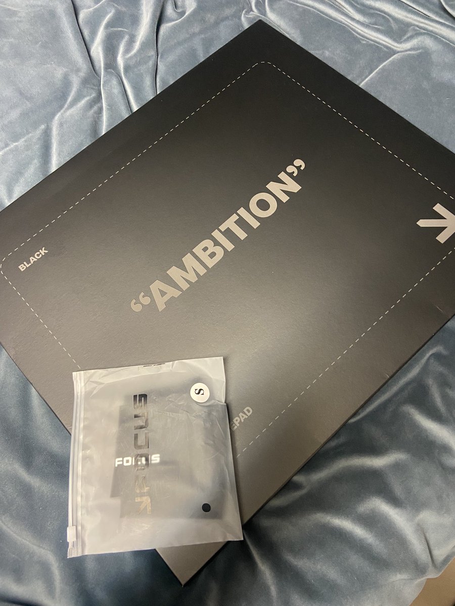 JayVzero's tweet image. Thanks to the boys at @FOCUSGGAU for the mouse pad and arm sleeve - cant wait to give this gear a go.

More importantly thanks to @ArcadeESP for making this possible.

#bosswong8avg