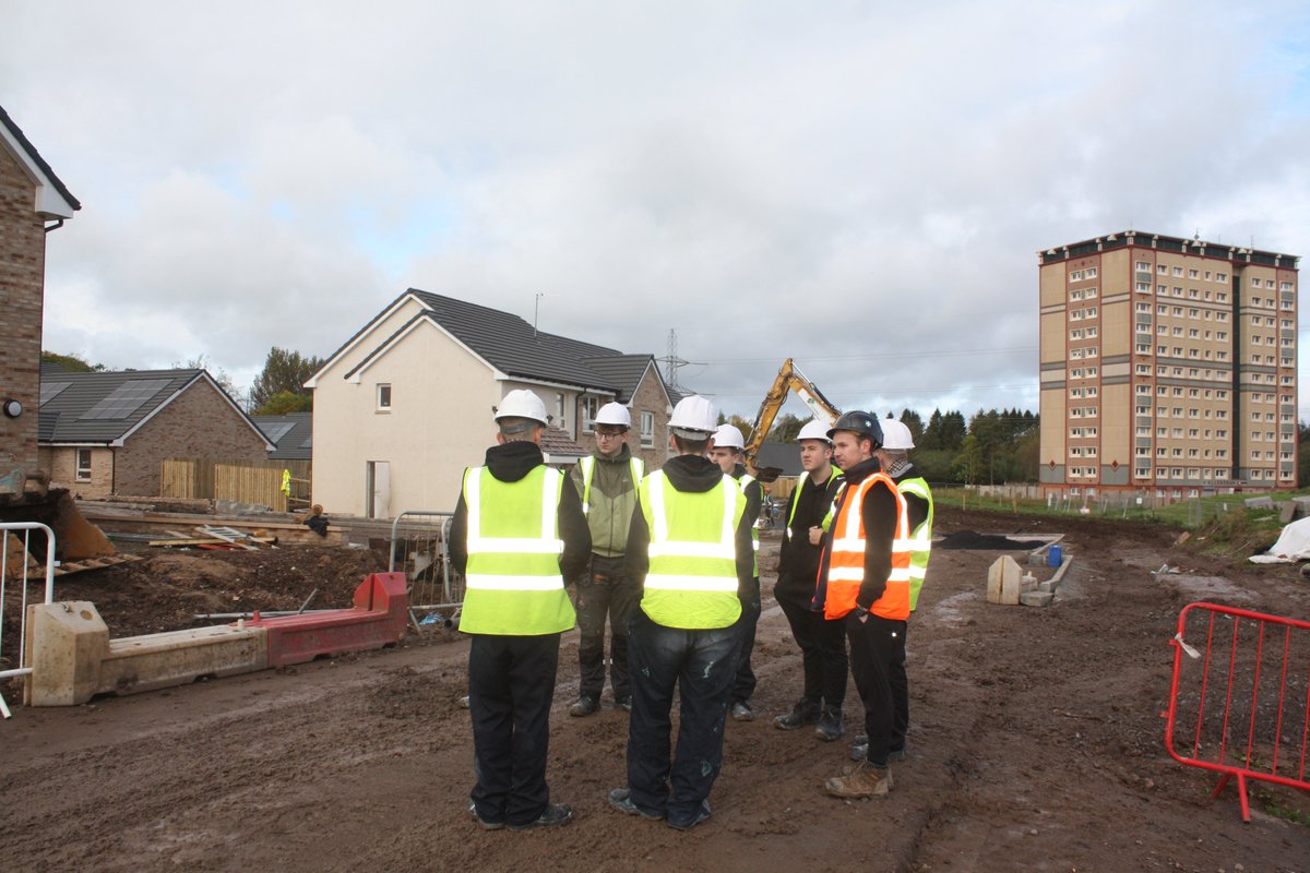 👷‍♀️🚧 S I T E - V I S I T 🚧👷🏻‍♂️

Today our NOLB group visited CCG Scotland Ltd site in Gowkthrapple 🏠

Thank you CCG Scotland Ltd for taking your time to show our young people around😁they had a great time!

#allinglasgow #NOLB #enableworks #enablescotland