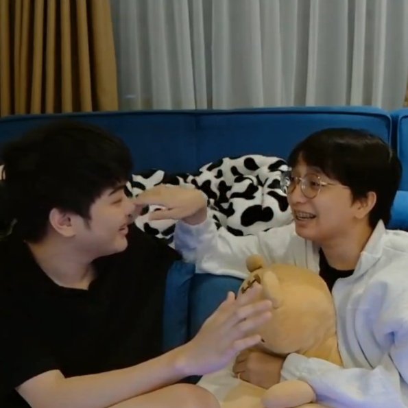 suneevizm's tweet photo. #HappyWaisDay !!! may that bright smile of yours never fade <3 https://t.co/pInHRjUPwk