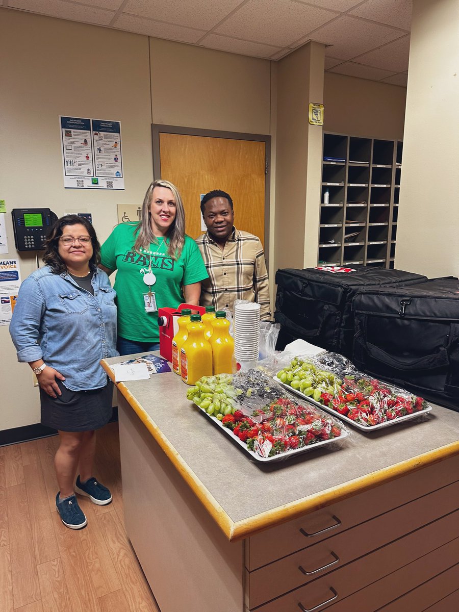 Sarah Dye (@sadye21) on Twitter photo Thank you <a href="/DrThomas311/">Carrie Thomas</a> for setting up our partnership with #Create! We are so thankful for their support with the whole <a href="/ACEStallions/">Audelia Creek ES</a> community! #RISDWeAreOne #HustleandHeart Thank you <a href="/DrThomas311/">Carrie Thomas</a> for setting up our partnership with #Create! We are so thankful for their support with the whole <a href="/ACEStallions/">Audelia Creek ES</a> community! #RISDWeAreOne #HustleandHeart