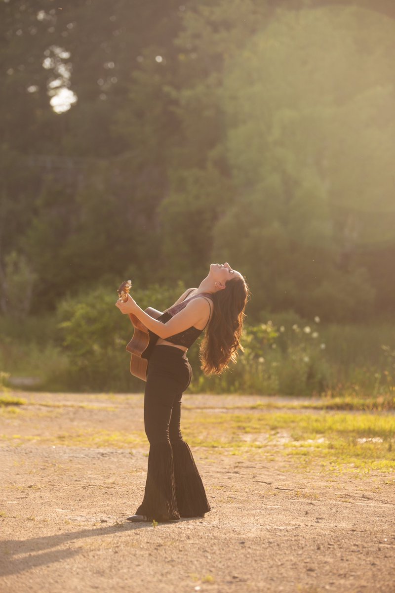 CAN’T HOLD ME DOWN OUT NOW✨⚡️🫶🌞📣 Go blast it wherever you listen to music and let me know what you think!!! 
#NewMusicFriday #SingerSongwriter #CantHoldMeDown