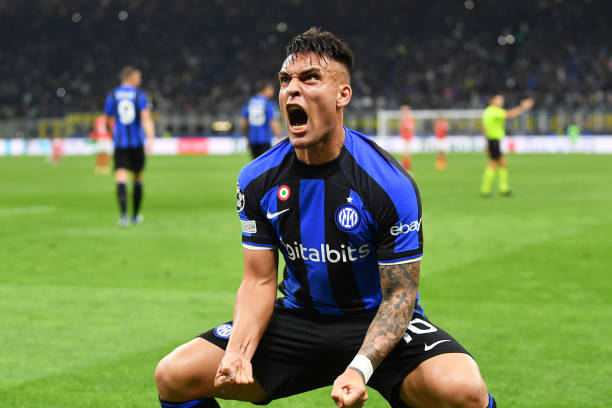All these talks about Haaland being a cyborg and a goal machine in this City team, meanwhile Lautaro just has 3 less goals than him this year.

We need to start a conversation: Top 3 strikers in the world.