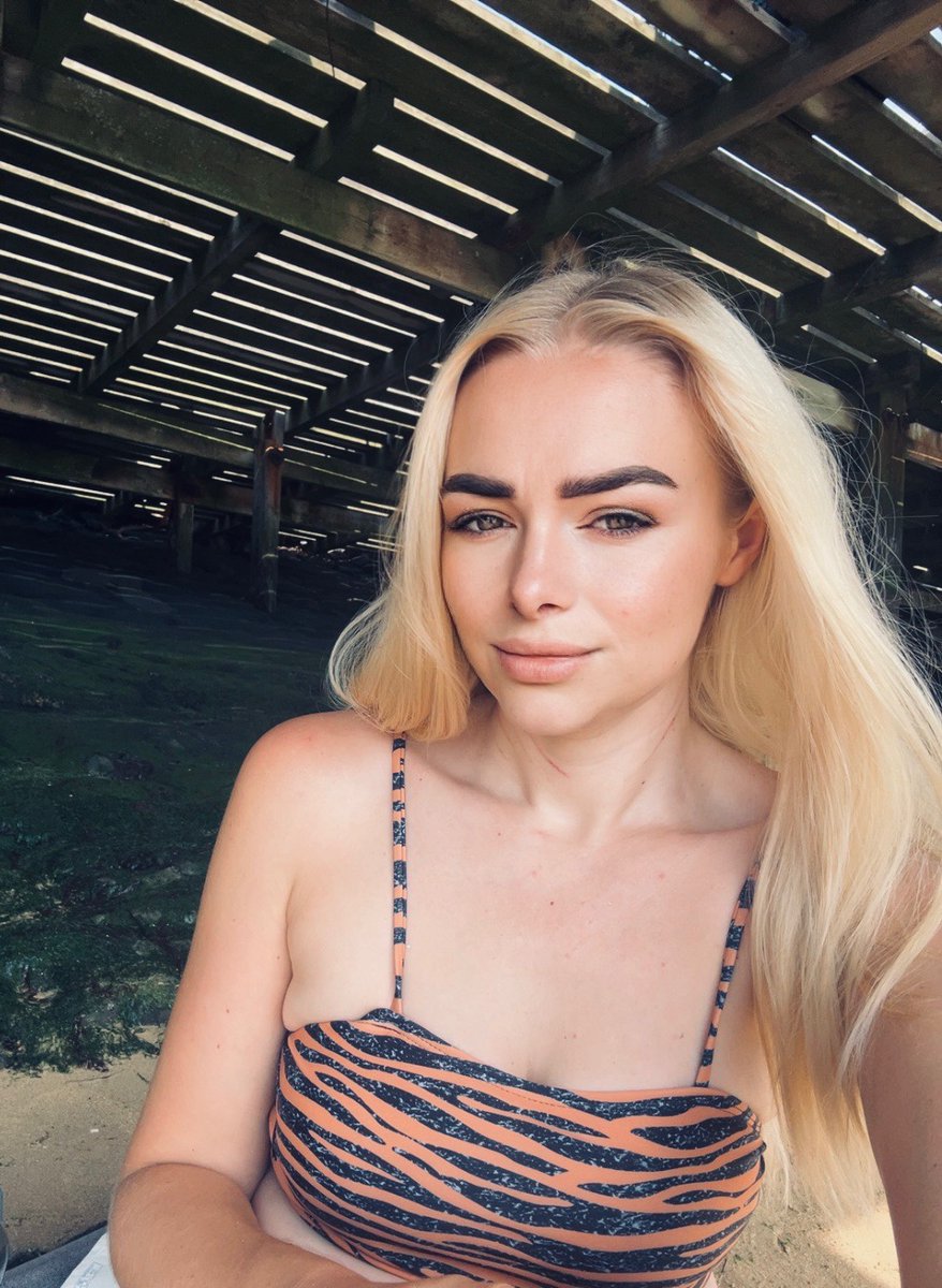 lelysullixox's tweet photo. Goodbye Sun ☀️..
Until Monday when I fly to sunshine. 
#onlyfan #onlyfans_girl #FolloMe https://t.co/6rTgvV9MZh