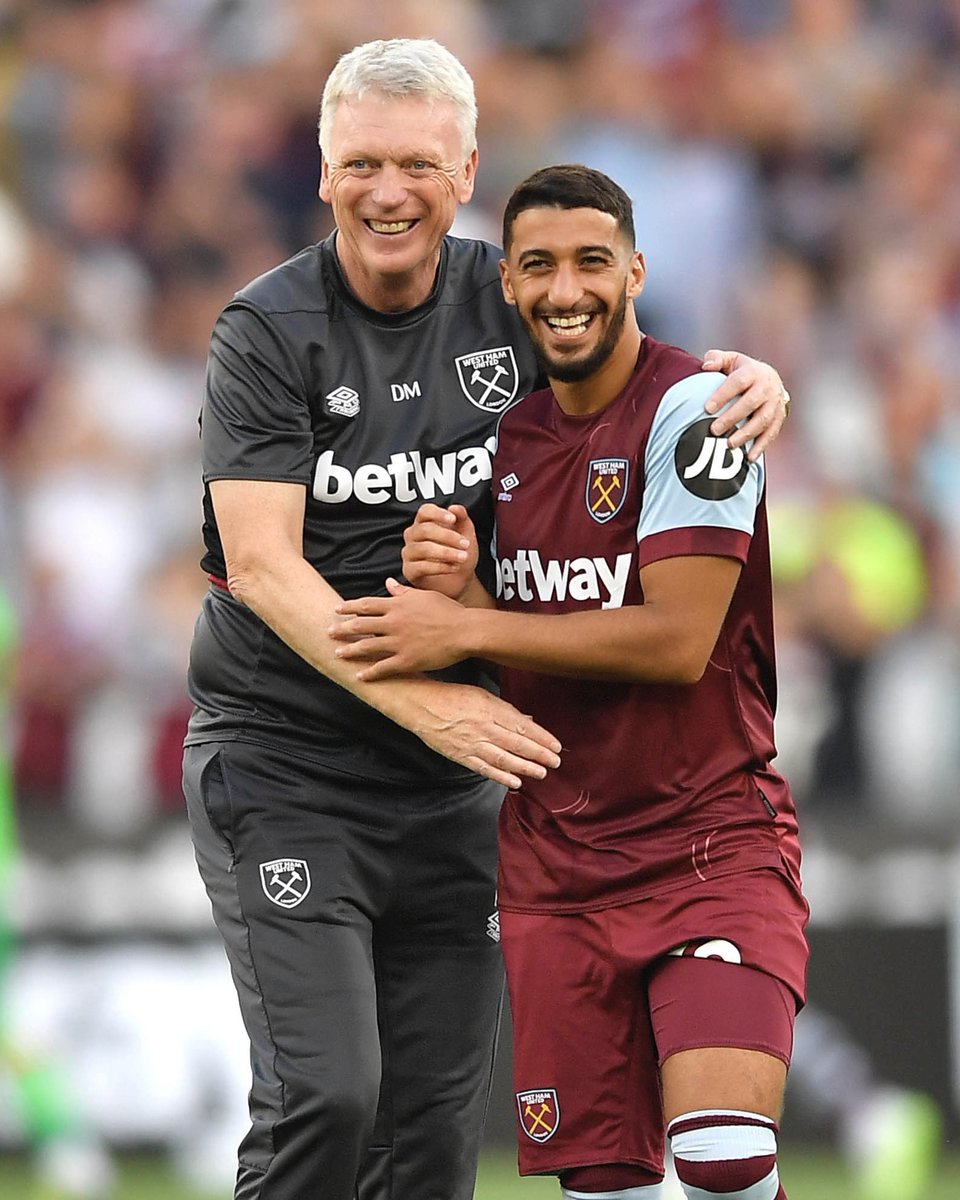 WestHam's tweet photo. Happy Hammers on World Smile Day 😃 https://t.co/3L09RuPKxp
