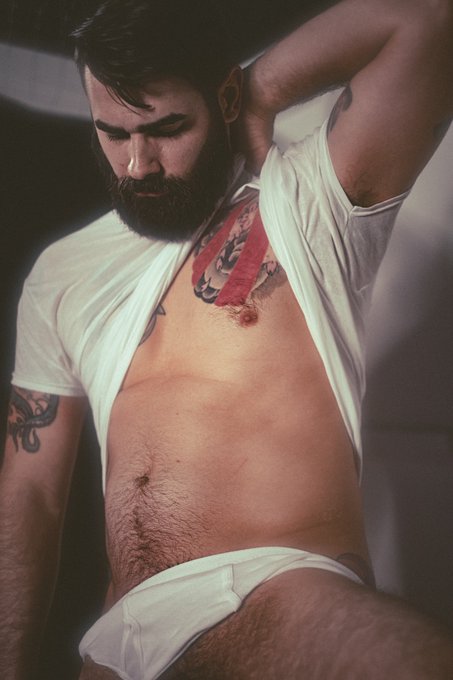 Friday baby.  Let's get the weekend pumping.  https://t.co/6tA3Vp0X8q #Dilf #beardedman  #beardedgays<a href="/tag/dilf"class="tags"><span>#dilf</span></a><a href="/tag/beardedman"class="tags"><span>#beardedman</span></a><a href="/tag/beardedgays"class="tags"><span>#beardedgays</span></a>