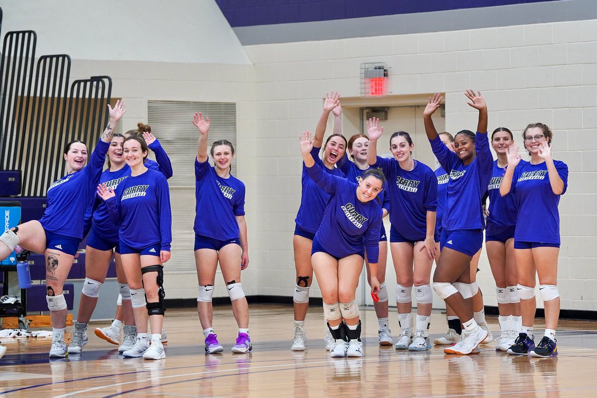 👋🏼See ya later <a href="/CurryEdu/">Curry College</a> ! We are heading to NY state for the weekend! 

📸: @picsbyreardon