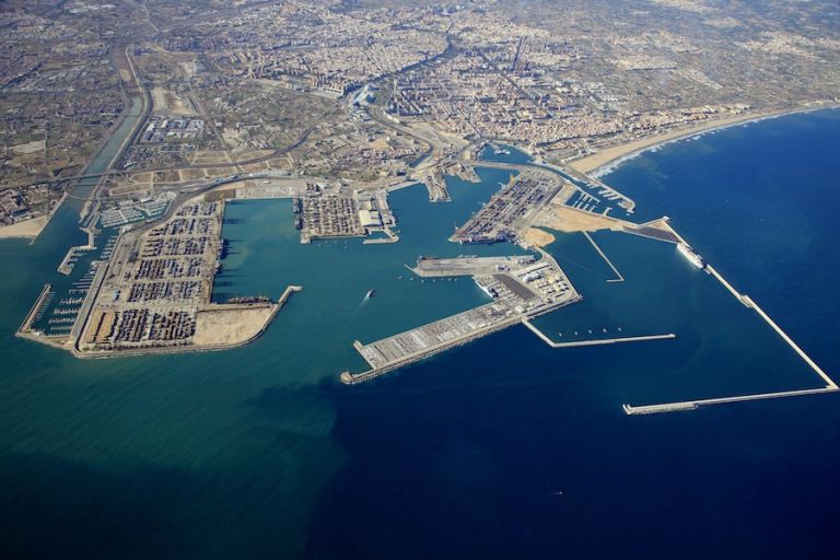 ¿Estás de acuerdo con la ampliación del puerto de Valencia? 👇

🔄 SI
❤️ NO