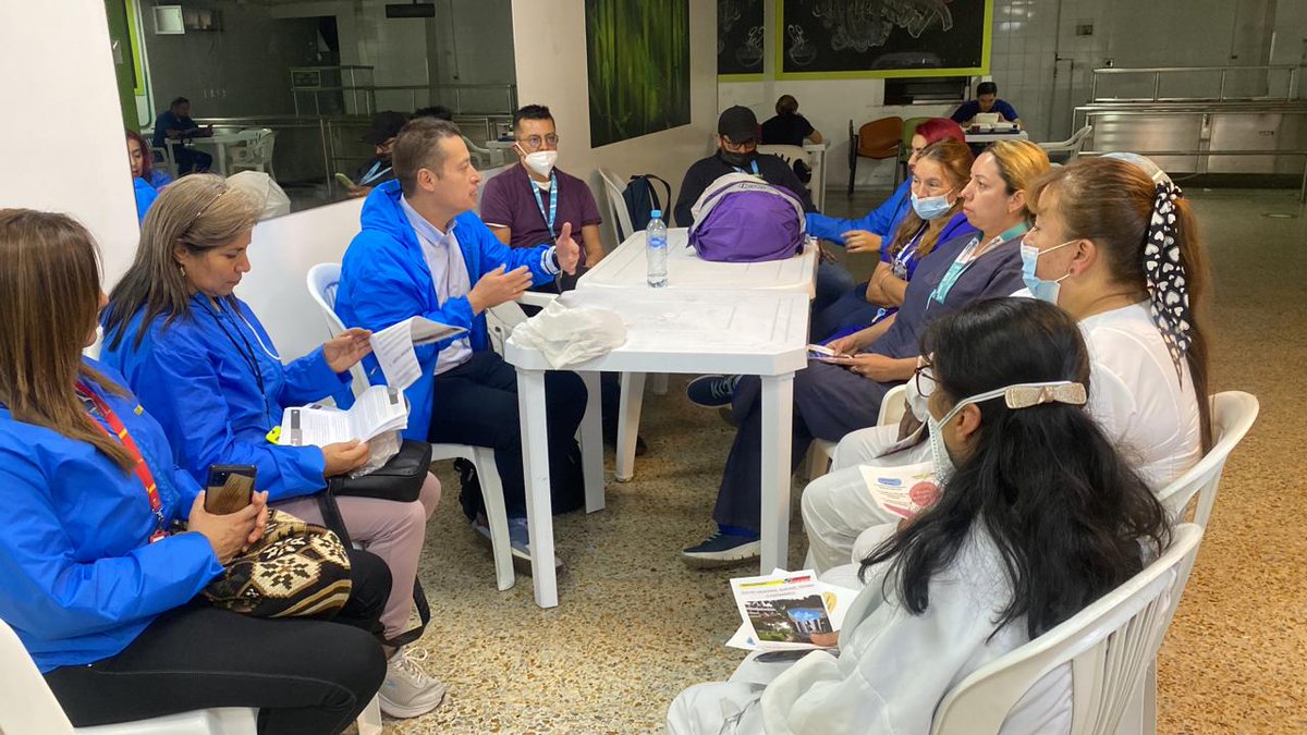 fabioaph's tweet photo. Gran encuentro con  nuestro afiliados en la Subred Norte, este gran recorrido  nos permitió informar ( negociación colectiva, reformas sociales, capacitaciones etc) en especial escuchamos los aportes nuestros afiliados para mejorar procesos institucionales( SINDISTRITALES - CUT). https://t.co/lrzMyjA8bw