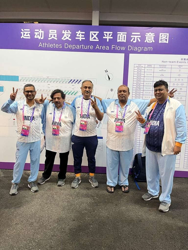 metrorailwaykol's tweet photo. #Metroman Shri Sumit Mukherjee has made us proud again!
He has won silver medal in the on-goin #ASIANGAMES2023 for #India in the Men's #BridgeEvent.
It is a momentous occasion for all of us!
Congratulations Shri Sumit Mukherjee! https://t.co/mwEfA9bkre