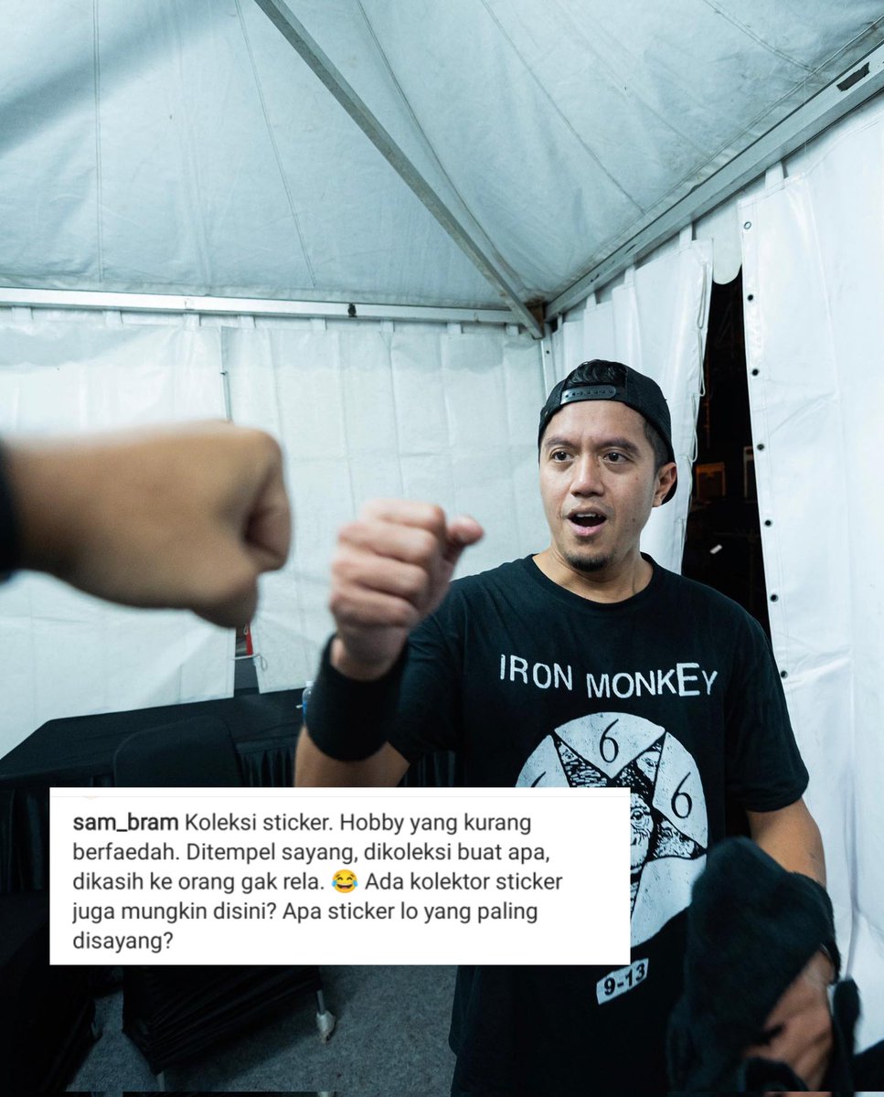 kolonigigs_'s tweet image. Mending ditempel di laptop aja bang Sammy, biar jadi laptop skena xixix 

📸: @sammybramantyo