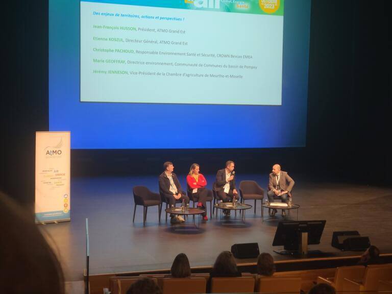 Hier, intervention de Jéremy Jenneson, vice-président <a href="/ChambAgri54/">ChambAgri 54</a> à la table ronde "qualité de l'air" pour présenter les travaux des chambres d'agriculture du #GrandEst

<a href="/ademe/">ADEME</a> <a href="/regiongrandest/">Région Grand Est</a> @ATMO_GrandEst