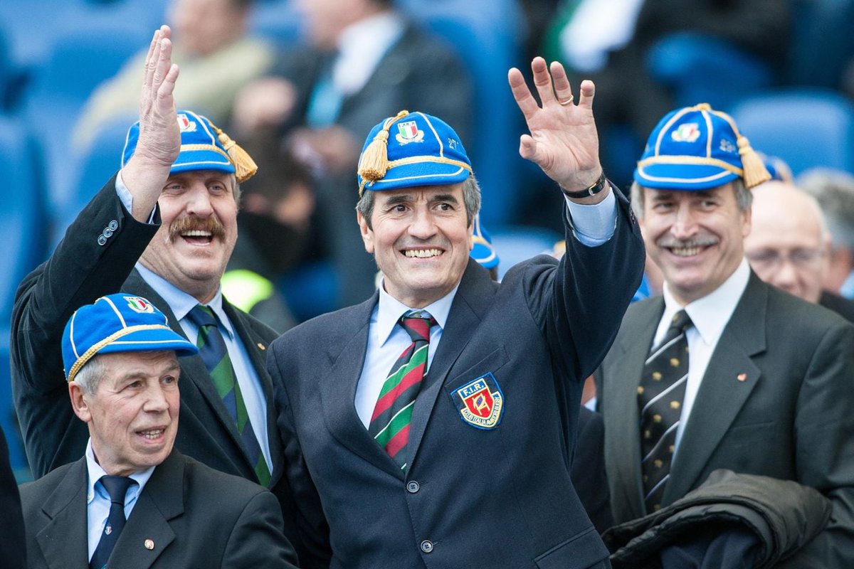 Federugby's tweet image. 🎂 Tanti auguri a Salvatore 'Nembo Kid' #Bonetti, Azzurro numero 2⃣7⃣2⃣, Storico Capitano di #Italrugby con 3⃣4⃣ caps 💙

#insieme #rugbypassioneitaliana