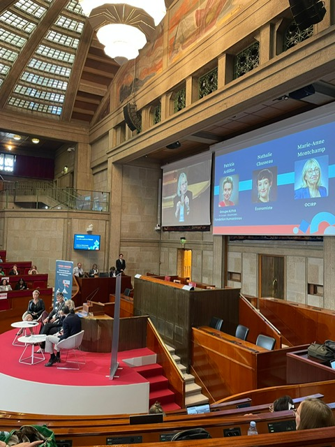 OCIRP's tweet photo. OCIRP
@OCIRP @ClubLanglois @CESE
#Aidants #Autonomie
📢 #JNA2023 "#SalariésAidants : Table ronde N1 « Les coûts cachés de l’aidance » par Marie-Anne Montchamp, DGP #OCIRP
📈 📊Observatoire 2023 #OCIRP/#VIAVOICE, nos premiers chiffres disponibles sur https://t.co/iW9GdkVnMM ! https://t.co/ECfWZzoOKZ