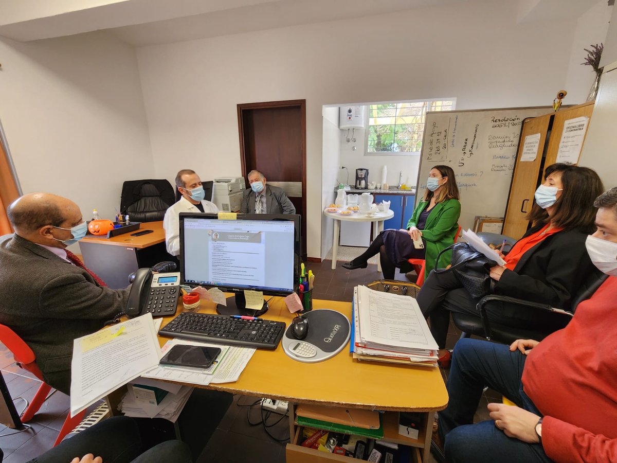 ASSEcomunica's tweet photo. El Centro Nacional de Referencia de la Red de Drogas Portal Amarillo de #ASSE, recibió la visita del Secretario General de la Junta Nacional de Drogas Dr. Daniel Radío y equipo de la @JNDUruguay y de misiones de otros organismos oficiales: #JIFE y #UNODOC
🧵👇 https://t.co/xgovYEqOfS