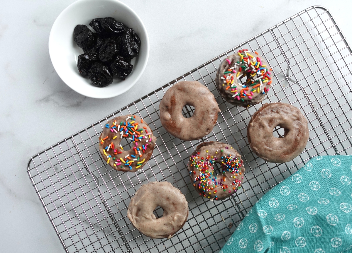 Craving donuts but worried about your blood sugar? Try these guilt-free Prune Apple Cinnamon Protein Donuts! Only 90 calories each, no added sugar, and loaded with fiber and antioxidants. Your taste buds and your health will thank you!
bit.ly/3LNXLNT
#DeliciousDonuts