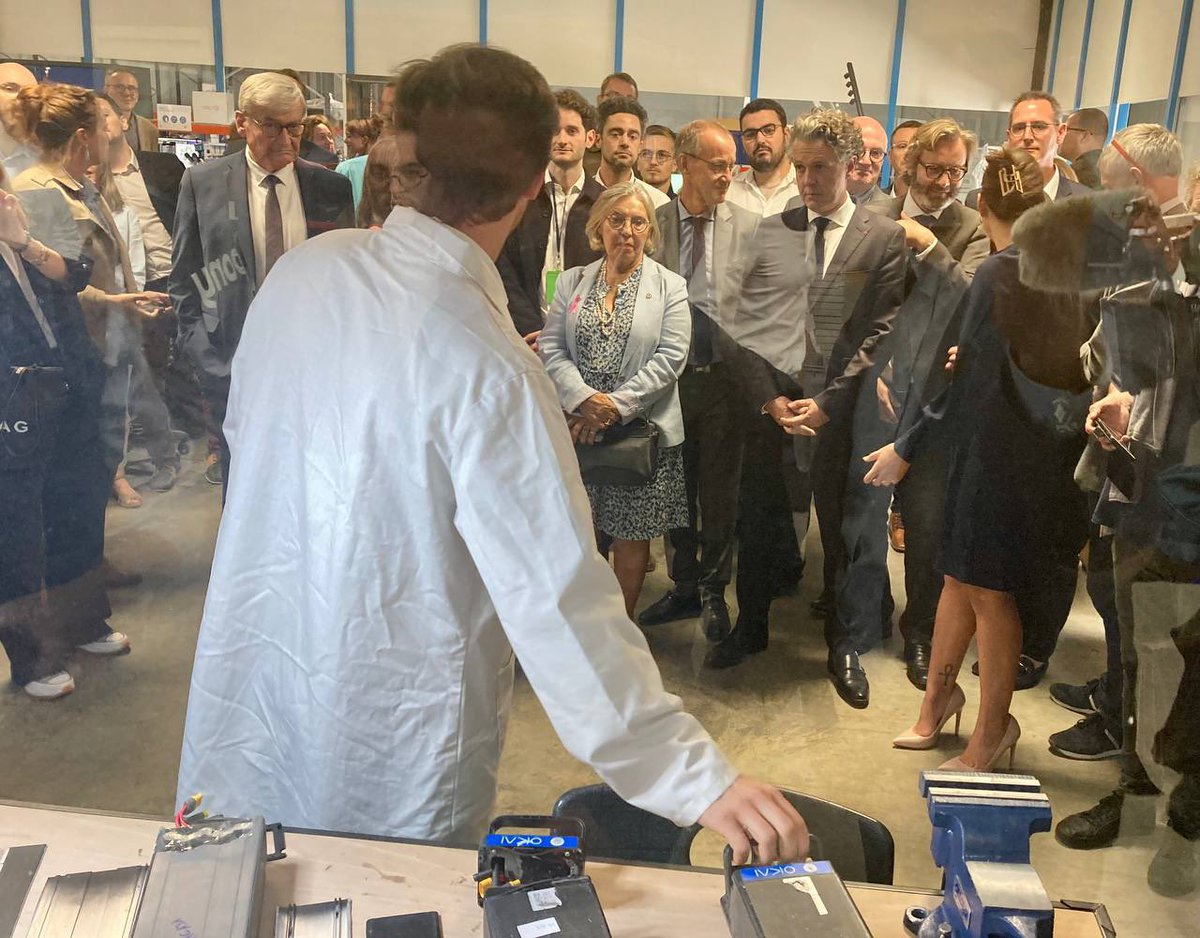 Inauguration, en présence de @ChristopheBechu, de la première usine #VoltR située sur le territoire @AngersMetropole. Bravo à cette belle start-up qui recycle des batteries au lithium #economiecirculaire @Ecologie_Gouv @AngersTech