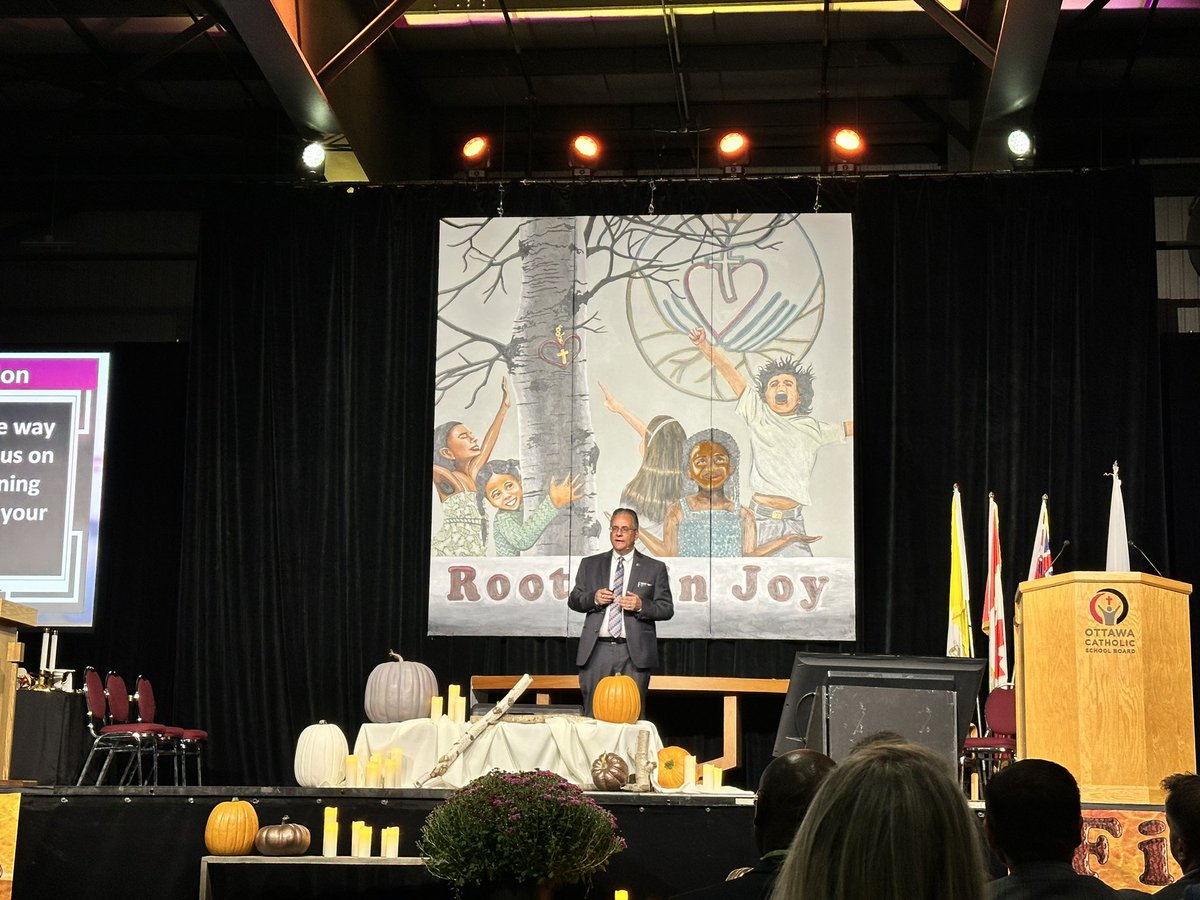 OttCatholicSB's tweet photo. Our Director of Education @TDOttawa, addressing our OCSB staff, sharing his family roots, community, deep learning and Strategic Commitments for our Board. #ocsbCCDay #ocsbHope #ocsbLeadership https://t.co/THk9LfoZXM