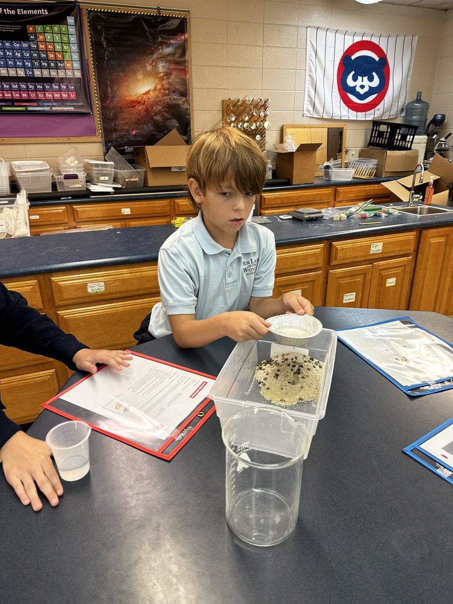 msgriesmeyerOLW's tweet photo. 6th graders are working through stations to investigate the structure of volcanos and model changes in the Earth’s surface. @olwschoolAH https://t.co/URehAjB2Lm