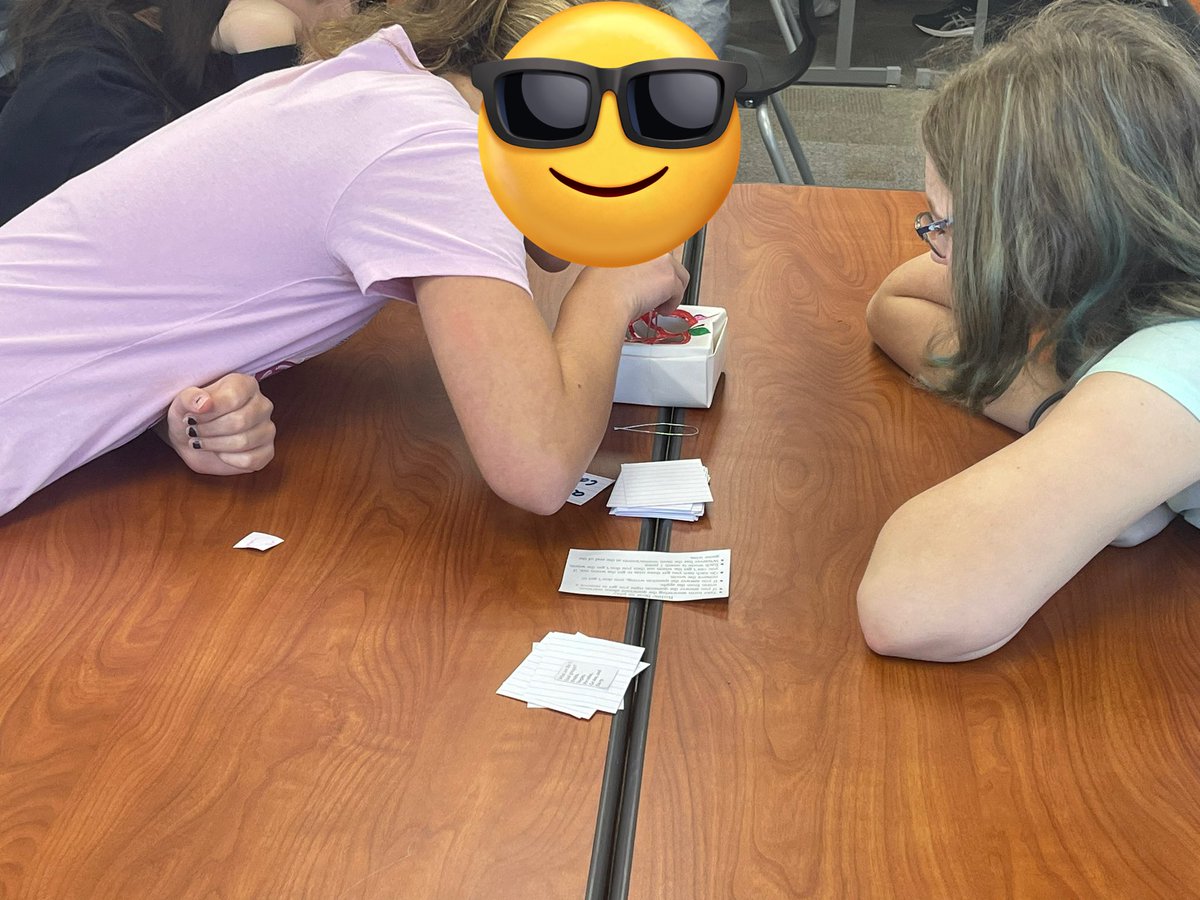 Miss Ulrich tweet media