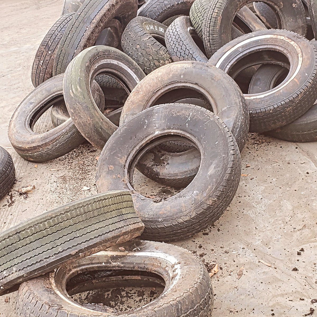 weelhawl's tweet photo. Doesn't it look ugly when you see tires thrown around in the yard or street. Yes, we pick those up, as well. Get in touch. 336-223-2208 
#WeelHawl #JunkRemoval #DumpsterRental #Tires https://t.co/WOB83YjlYo