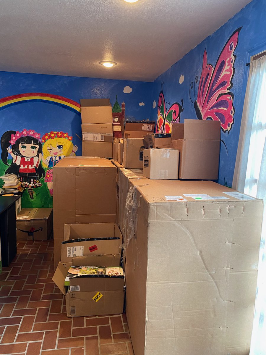 EnnisBeautiful's tweet photo. My poor coworkers. No sooner do we get one pile of boxes moved out than another mountain shows up to take its place. But THESE boxes are the beginning of something INCREDIBLE! Details coming soon 😉❤ https://t.co/jJVAgnCS9T