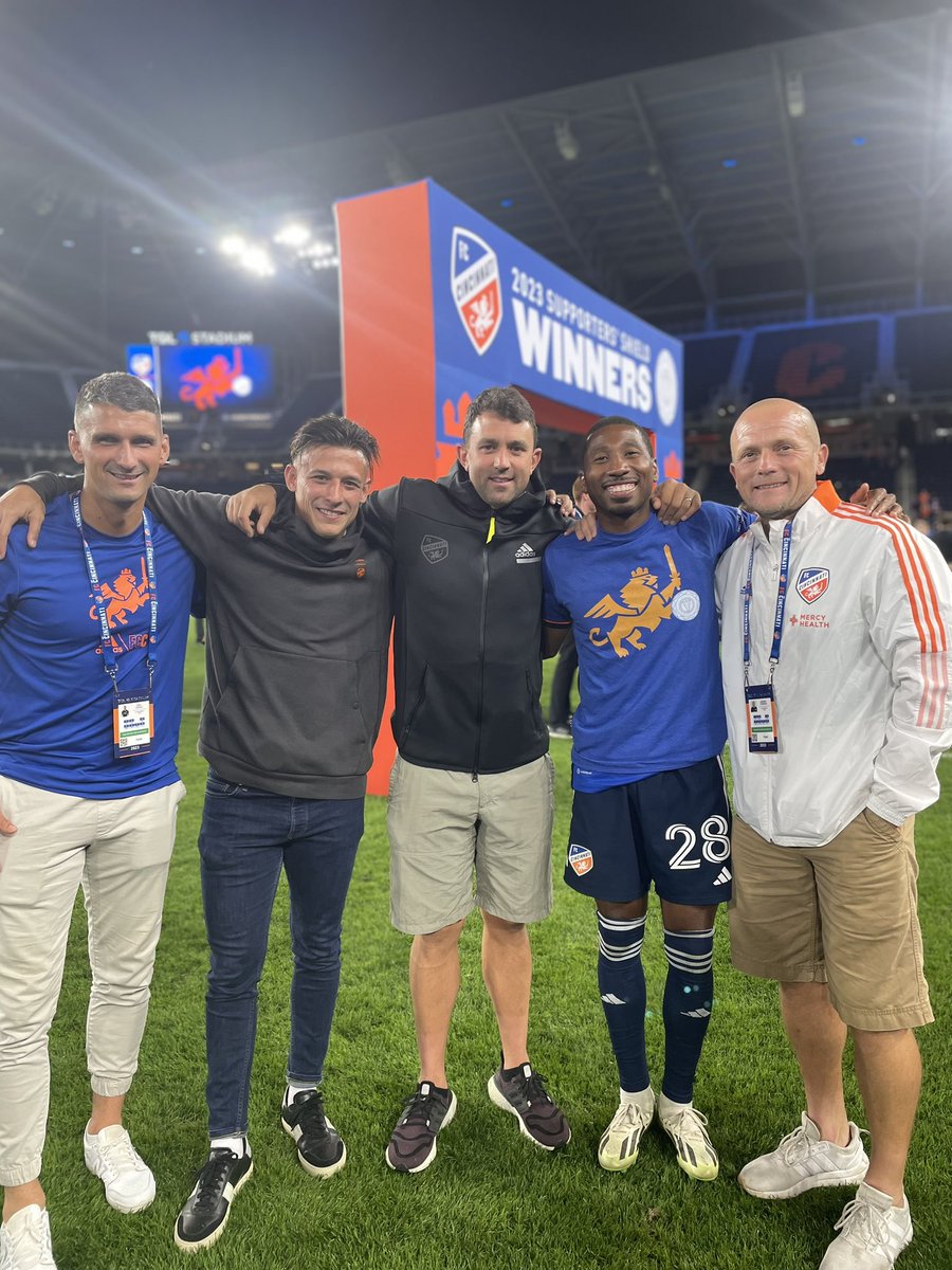 PiccirilliNP's tweet image. What a club 🔶🔷 enjoyable night celebrating !
Congrats @fccincinnati !
