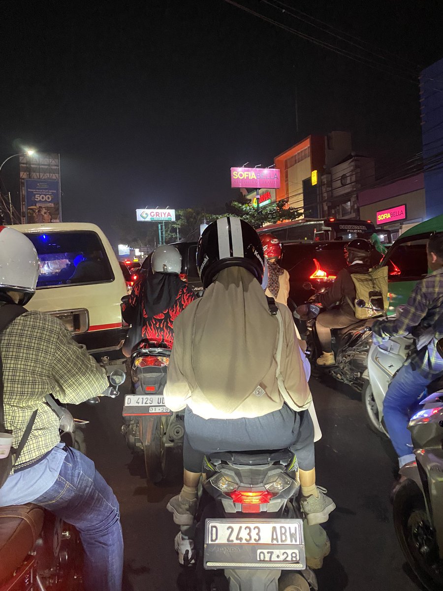 Dr suharti ampe setiabudhi macet paraaaaaah paraaaah ga maju 😭😭😭