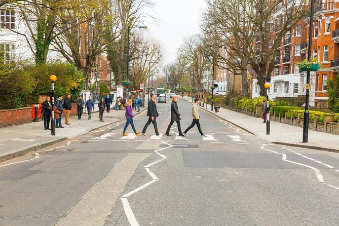 SurfingIndex's tweet photo. 9. Abbey Road: London, UK https://t.co/ZaAA4Arhnf