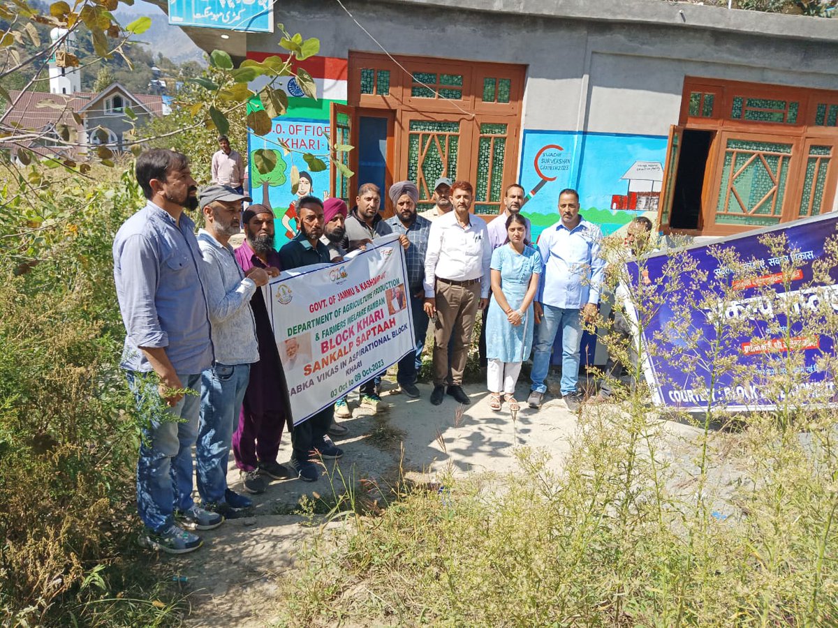 ramban_chief's tweet photo. SDAO, Ramban Sh. Sudhir Manhas along with AEO Khari conducted Agriculture Exhibition and awareness programme during "Sankalp Saptaah" Aspirational Block Programme at Block Khari-District Ramban. https://t.co/1xUbWUq5g1