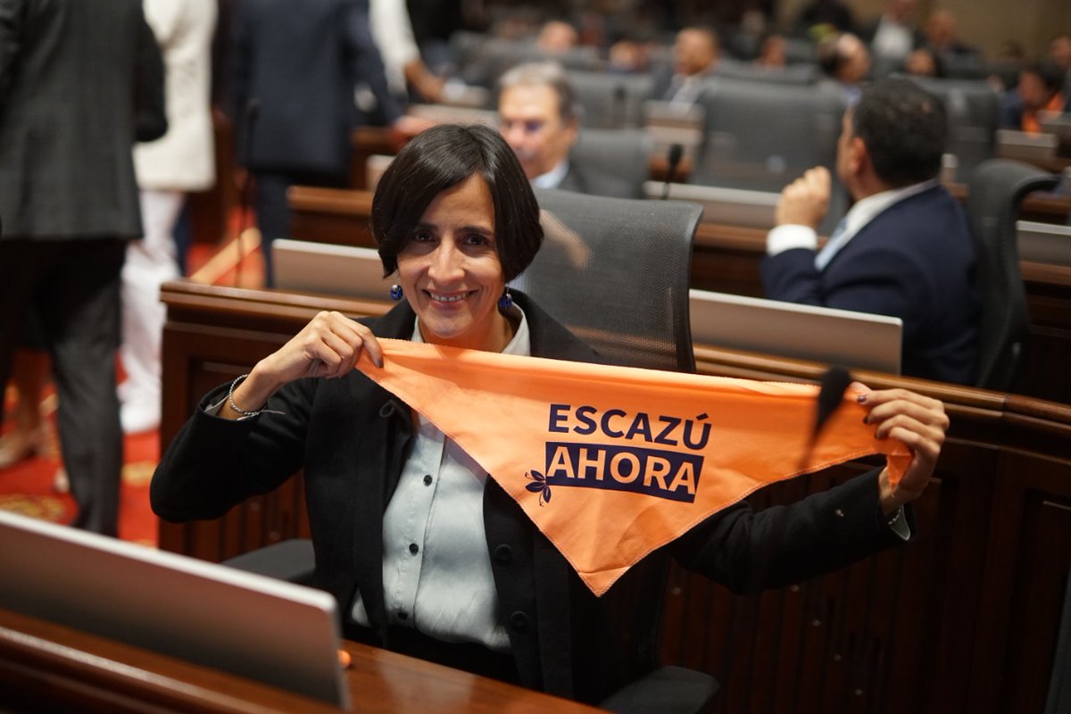 susanamuhamad's tweet photo. Desde @MinAmbienteCo acompañamos las iniciativas ciudadanas por #EscazúAhoraColombia #ConstitucionalidadEscazúYa https://t.co/r5m2Zpnvmp
